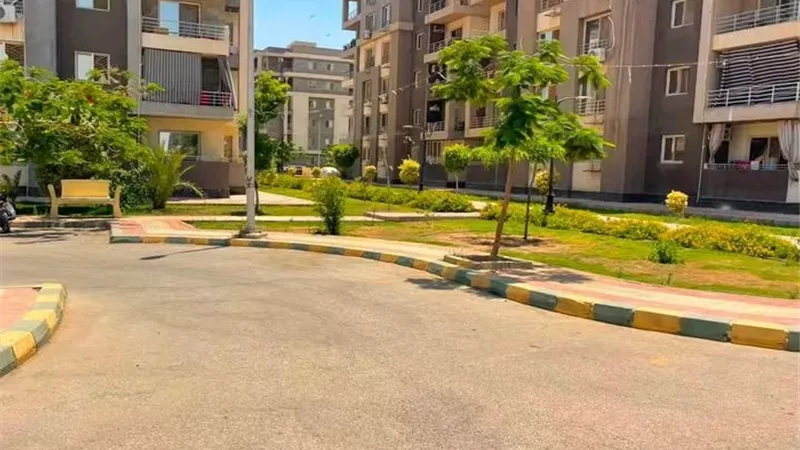 وزيرة الإسكان تستعرض معدلات الإنجاز وتوجه بسرعة تنفيذ المشروعات بالعاشر وحدائق العاشر