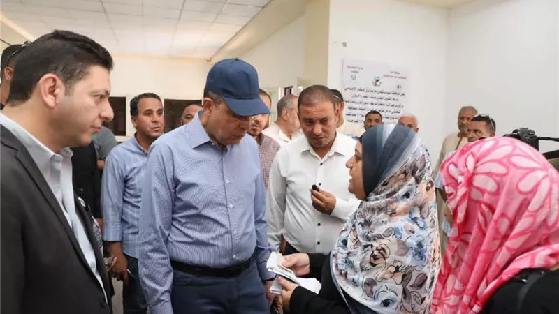 محافظ المنيا يتفقد المركز التكنولوجي بـ أبيوها ويوجه بتحسين الخدمات