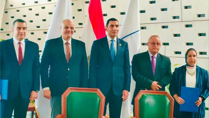 في رحاب مكتبة الإسكندرية.. وزير الشباب والمحافظ يؤكدان دعم الثقافة وتمكين الشباب
