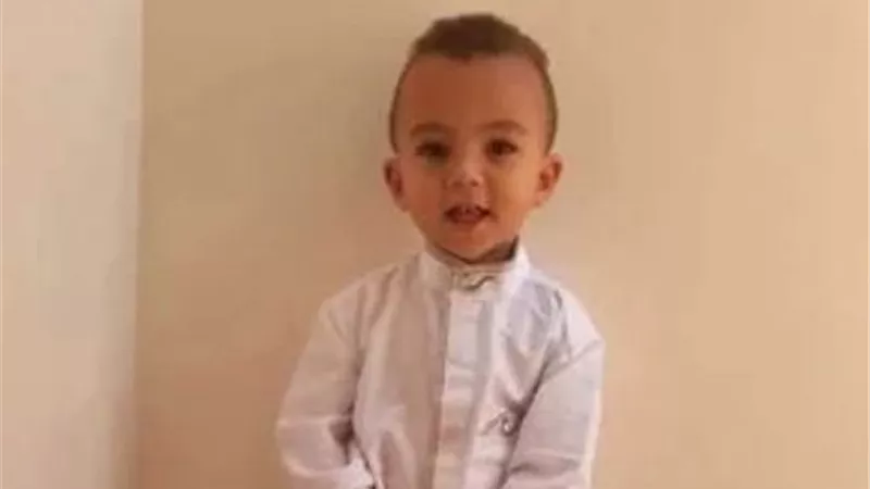 خرج لزيارة جده فعاد جثمانًا.. مأساة طفل هزت سنورس بالفيوم بعد ساعات من اختفائه