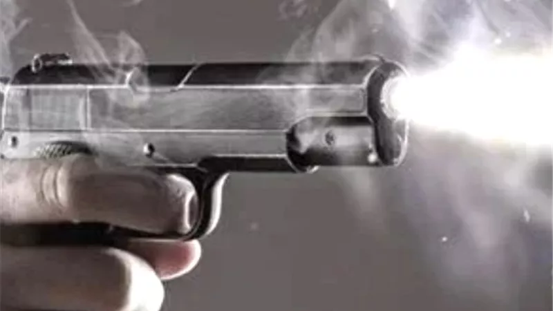 خلافات الجيرة تتحول لإطلاق نار.. إصابة شخص في مشاجرة بمدينة دمو بالفيوم