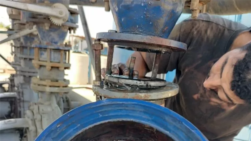 استمرار جهود الفرق الفنية في أعمال الصيانة ورفع كفاءة محطات المياه بقطاع بورسعيد