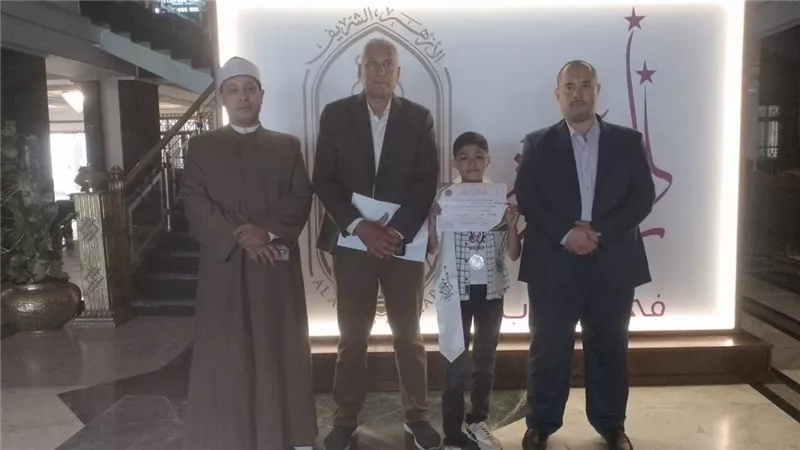 فوز تلميذ بمعهد الغار الابتدائي بالشرقية بالمركز الثاني في مسابقة 