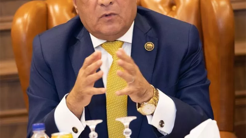 سيناء خط أحمر.. عربية النواب تهاجم استضافة صحفي إسرائيلي على شاشة مصرية