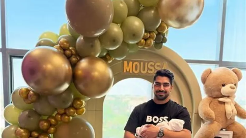 مينا عطا يحتفل بقدوم مولوده الثاني 