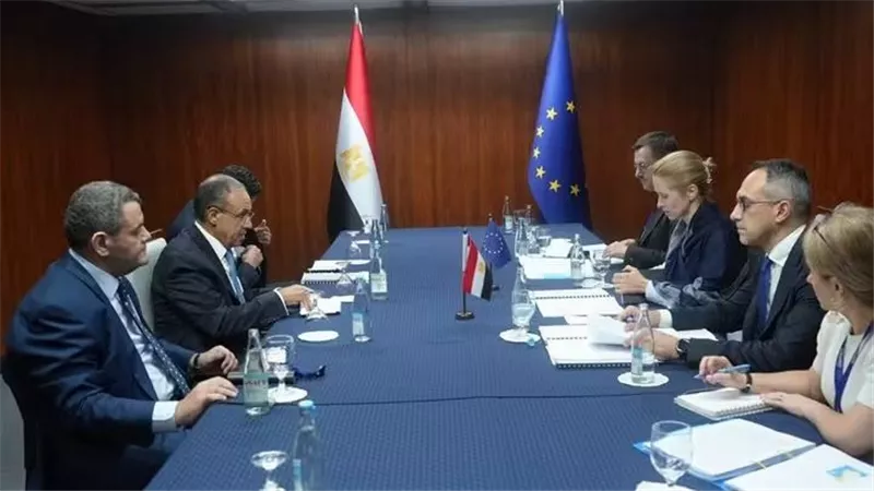 وزير الخارجية يلتقي الممثلة العليا للشئون الخارجية والسياسة الأمنية للاتحاد الأوروبي