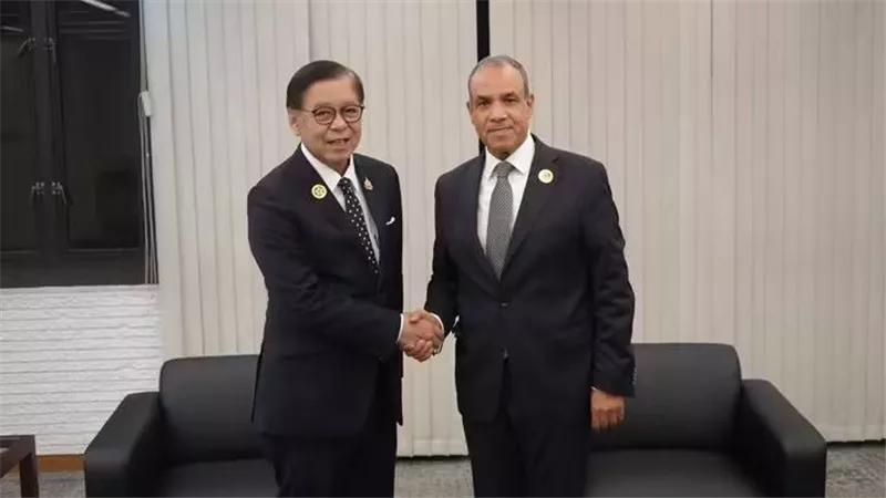 وزير الخارجية يؤكد لنظيره التايلاندي الحرص على الارتقاء بالعلاقات الثنائية وتعزيز التعاون مع الآسيان