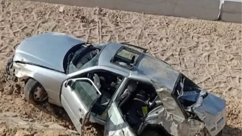 مصرع شخصين وإصابة 4 آخرين في انقلاب سيارة ملاكي بطريق السخنة 