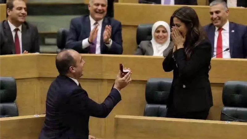حقيقة صورة طلب الزواج تحت قبة البرلمان الأردني.. هل هي حقيقية أم لا؟