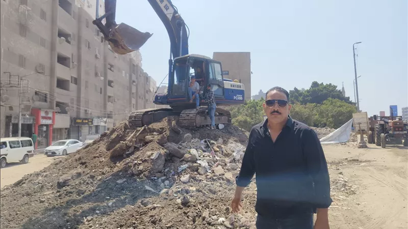 محافظ الدقهلية يستجيب  لاستغاثة أهالي مساكن العبور ويرفع 480 طن مخلفات من حي غرب المنصورة