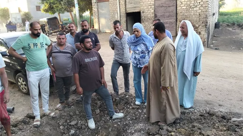 سيارات مياه نقية لخدمة أهالي 6 قرى متأثرة بانقطاع المياه في بني سويف