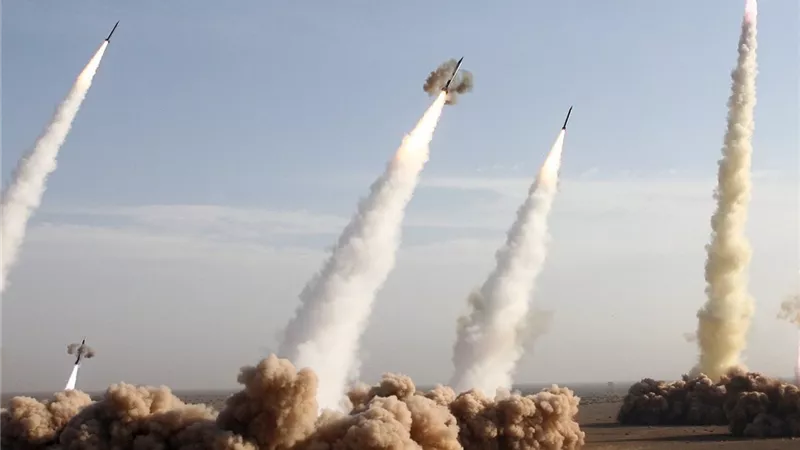 الحرس الثوري يعلن تدمير 11 طائرة ومروحية أمريكية خلال الهجمات الأخيرة