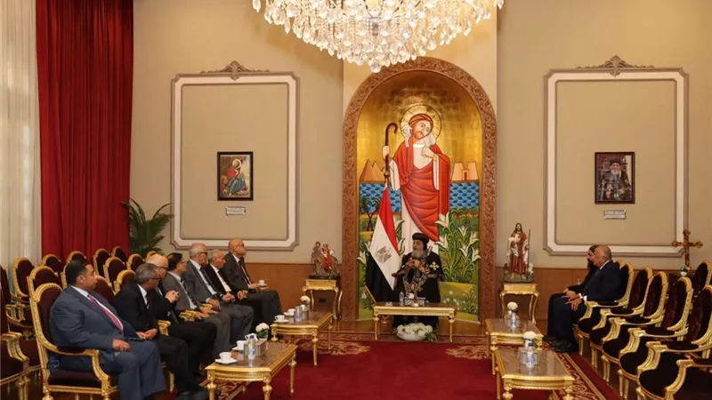 رئيس هيئة قضايا الدولة يبحث مع البابا تواضروس دعم التعاون وترسيخ قيم المواطنة