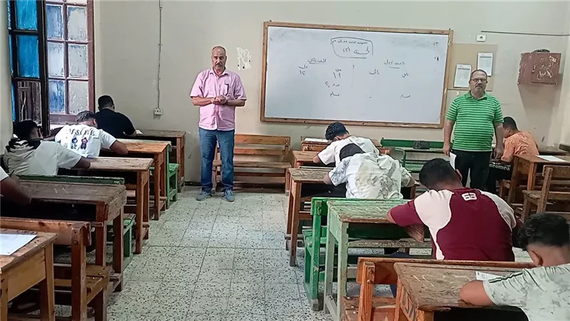وكيل تعليم بني سويف يتفقد لجان الدور الثاني للشهادة الإعدادية