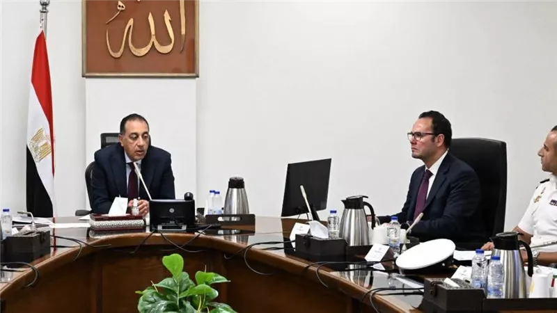 رئيس الوزراء يتابع منظومة التعامل مع ظاهرة الكلاب الضالة