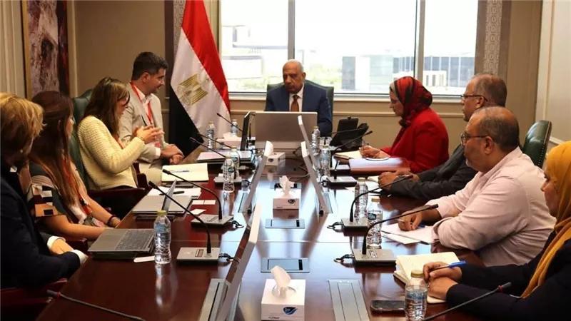 وزير الكهرباء يتابع مستجدات التنفيذ وتطور الأعمال في مشروع الربط الكهربائي بين مصر واليونان
