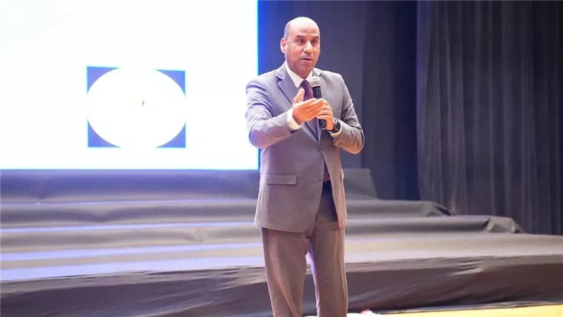 وزير العمل يوجه 3 رسائل للطلاب في حفل تخرج الدفعة الخامسة بمدرسة السويدي