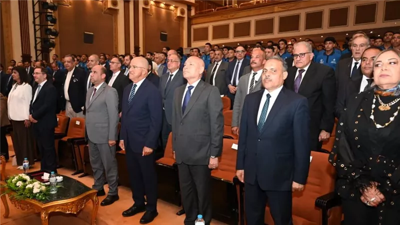 محافظ القاهرة يشهد حفل تخرج الدفعة الخامسة من طلاب مدرسة السويدي للتكنولوجيا التطبيقية