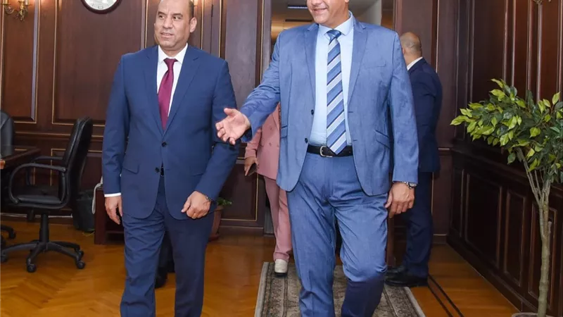 محافظ الإسكندرية يستقبل وزير العمل في بداية جولة جديدة تستهدف توفير فرص عمل