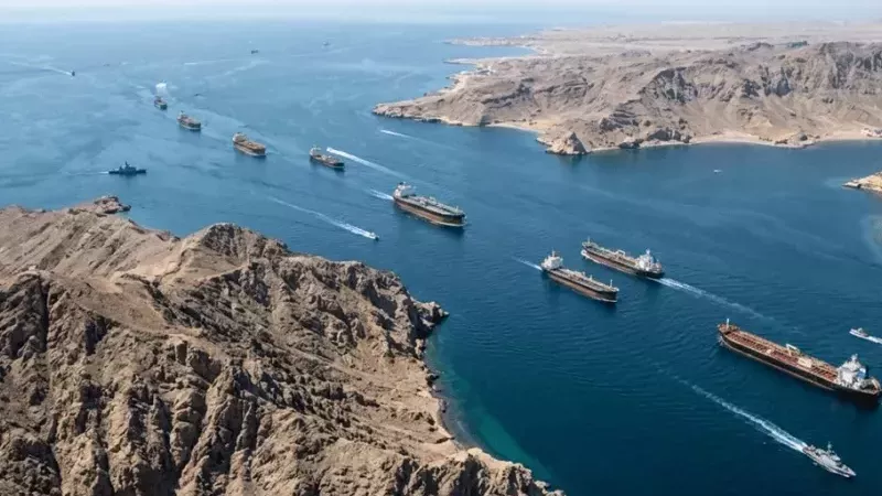وسط مساعي التهدئة.. مسودة اتفاق لـ60 يوماً لتنظيم الملاحة بمضيق هرمز