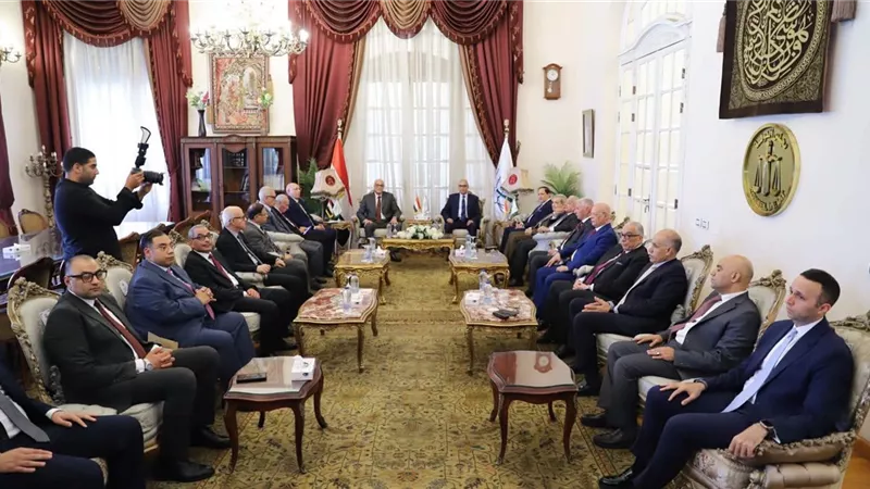 رئيس هيئة قضايا الدولة يهنئ رئيس مجلس الدولة بمنصبه الجديد