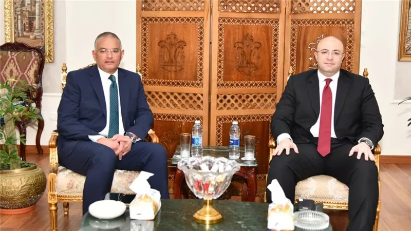 محافظ الفيوم يهنئ مدير الأمن الجديد ويؤكد استمرار التعاون بين الجهازين التنفيذي والأمني