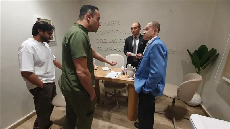 حماية المستهلك والصحة تغلقان مركز زراعة شعر مخالف وتحيلان الواقعة للتحقيق ببني سويف 