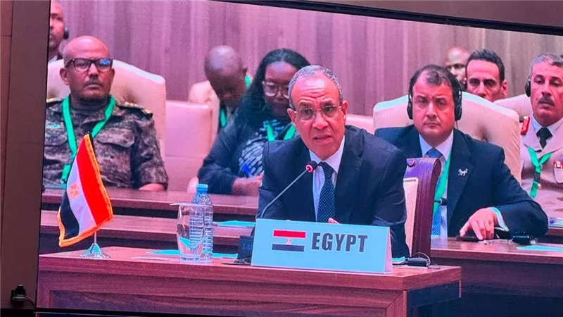وزير الخارجية يلتقي رئيس بعثة الاتحاد الإفريقي للدعم والاستقرار بالصومال