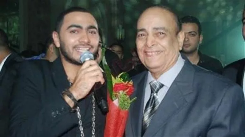 تشييع جثمان والد تامر حسني من مسجد الدجوي بطريق الواحات عقب صلاة العصر