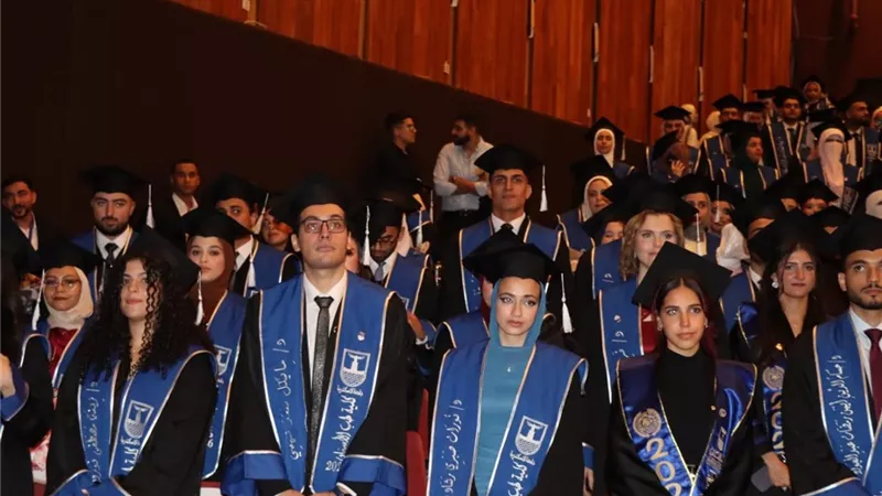 كلية طب الأسنان بجامعة الإسكندرية تحتفل بتخريج الدفعة الـ78 في أجواء احتفالية مميزة