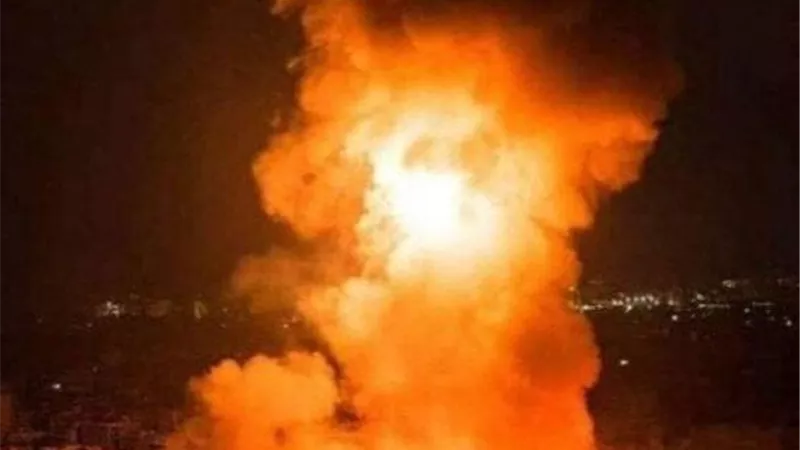 قنبلة «مارك-84» تزن 900 كيلوجرام حولت المنزل لأنقاض.. تفاصيل صادمة عن الغارة الأمريكية على جزيرة قشم