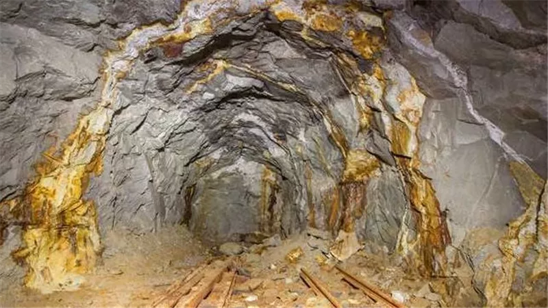 232 ألف أونصة و177 مليون دولار استثمارات.. ماذا يحدث في منجم السكري؟