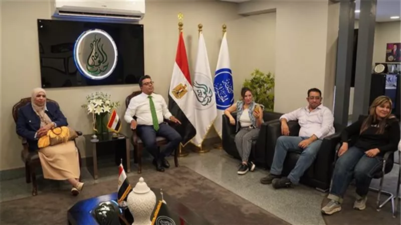 باسل عادل يناقش تطوير «منتدى المحليات» ويعلن برامج متقدمة لإعداد الكوادر السياسية والمحلية الجديدة