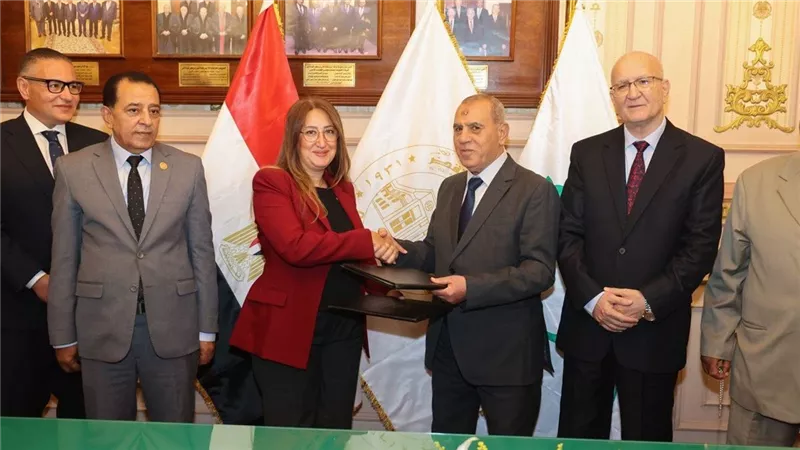 رئيس مجلس القضاء الأعلى يوقّع بروتوكول تعاون مع البريد لتقديم خدمة الإعلان الإلكتروني المسجل