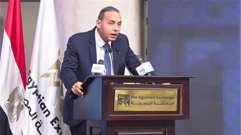 طارق سيف: آفاق واسعة لاستفادة المغتربين من الأنشطة المالية غير المصرفية