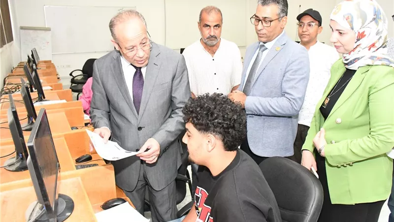 83 طالبًا يسجلون رغباتهم بمعامل جامعة قناة السويس في أول أيام تنسيق المرحلة الأولى