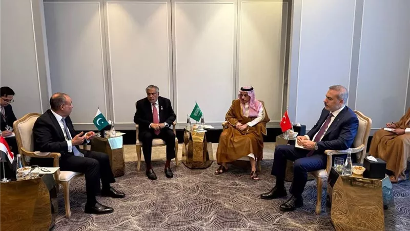 وزير الخارجية يشارك في الاجتماع الخامس للأطراف الإقليمية الأربعة R4