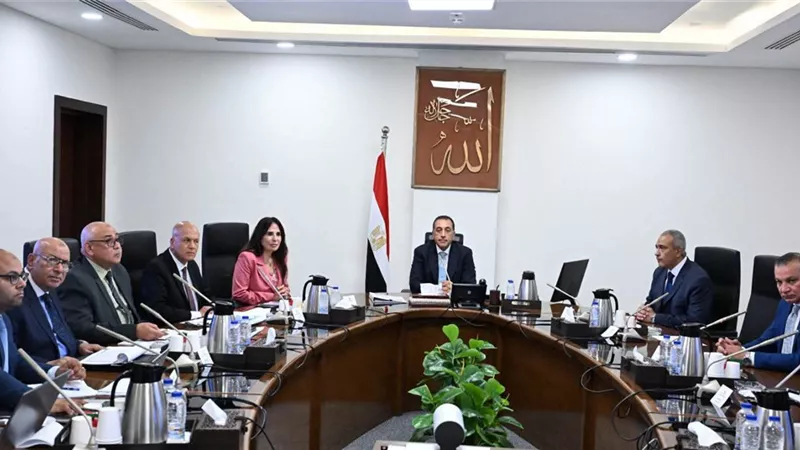 رئيس الوزراء: الدولة تواصل تنفيذ خطتها لتطوير قطاع مياه الشرب والصرف الصحي