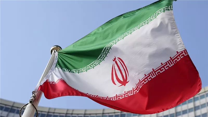 إيران: الاتفاق مع عُمان لا يعني فتح مضيق هرمز