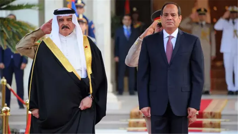 قمة مصرية بحرينية بالعلمين.. السيسي وملك البحرين يبحثان التعاون الثنائي وتطورات الشرق الأوسط