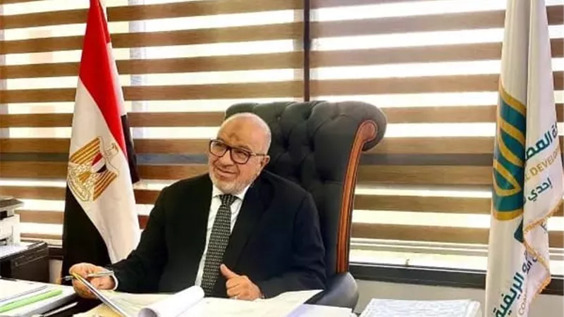 السعدني: توفير الأسمدة ومستلزمات الإنتاج الزراعي عبر 70 منفذًا بالجمهورية