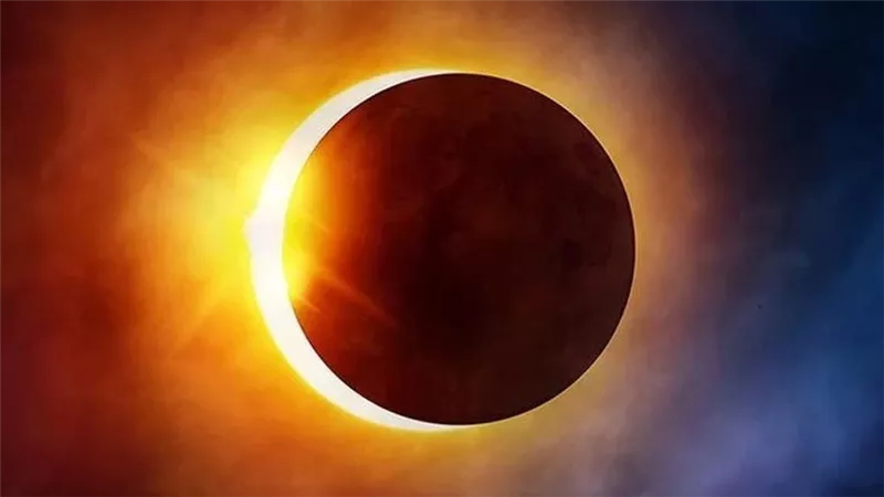 سماء أغسطس على موعد مع الكسوف الكلي.. كيف تستمتع بالمشهد دون أن تعرض عينيك للخطر؟