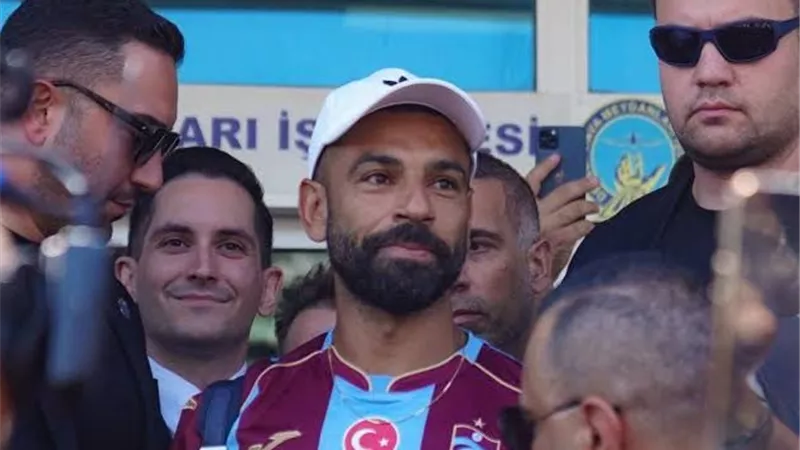 أحمد موسى: انتقال محمد صلاح إلى طرابزون من أقوى صفقات الموسم