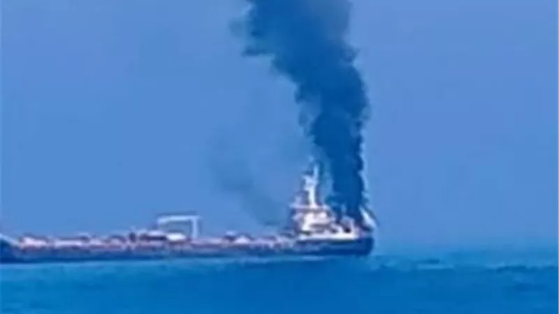 استهداف سفينة لـ أدنوك بصاروخ أثناء عبورها مضيق هرمز.. الشركة تكشف مصير الطاقم