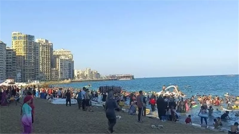 شهيد الشهامة.. مصرع شاب خلال محاولة إنقاذ 6 أشخاص بشاطئ البيطاش
