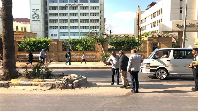محافظ الدقهلية يوجه بمراجعة تراخيص البناء ورفع الإشغالات بغرب المنصورة 