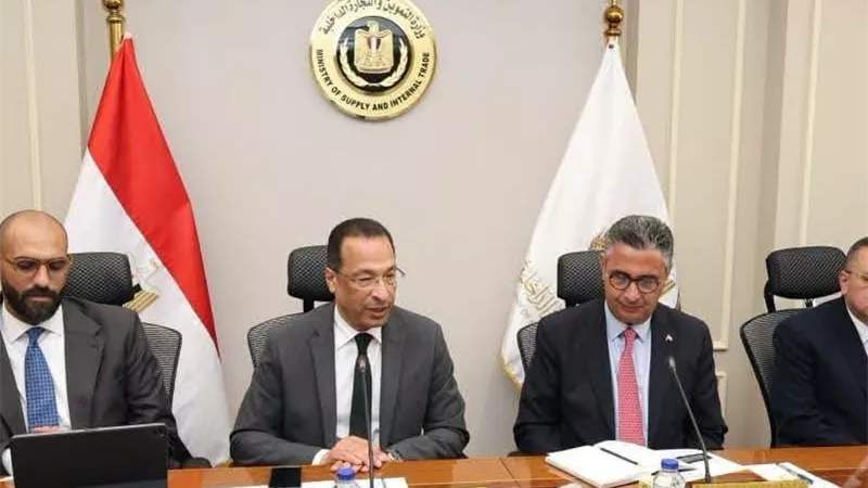 وزيرا التموين والاتصالات يعقدان اجتماعًا لمتابعة منظومة كارت الخدمات الحكومية الموحد