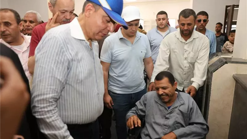 محافظ المنيا يتفقد مركز عطف حيدر التكنولوجي ويوجه بحل مطالب الأهالي سريعًا