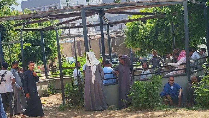 النيابة تصرح بدفن 4 سيدات ضحايا حادث ميكروباص المنيا