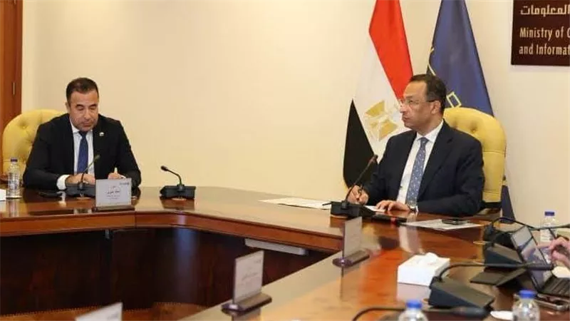 وزير الاتصالات: لن نسمح لأي شركة بمخالفة القواعد المنظمة لتسجيل وتفعيل خطوط الهاتف المحمول